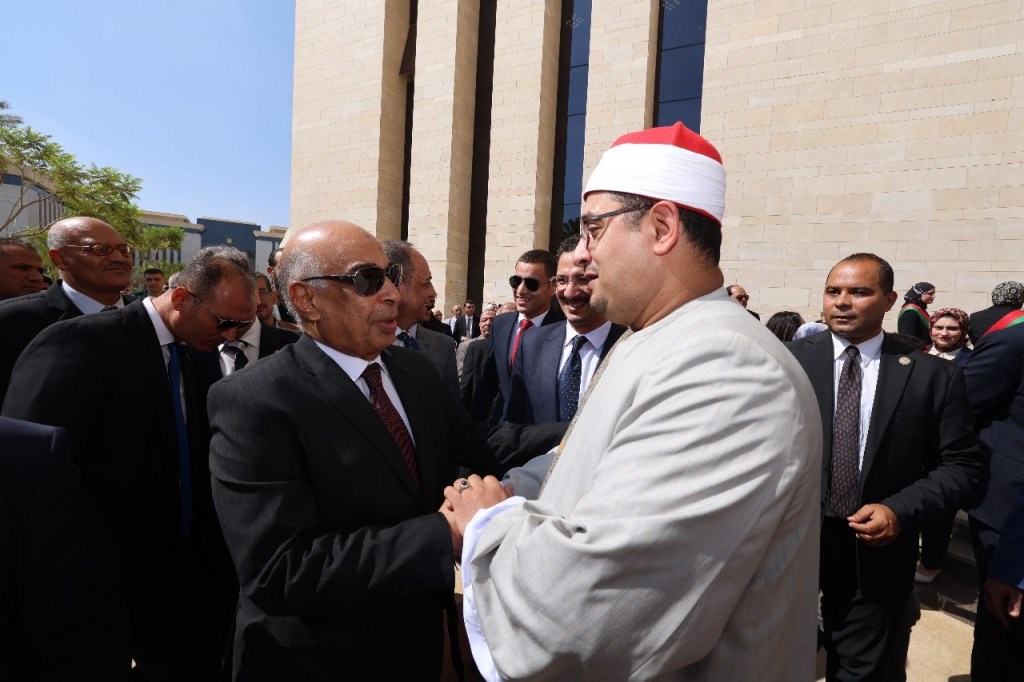 أعضاء النيابة الإدارية الجدد يُؤدون اليمين القانونية أمام وزير العدل ورئيس الهيئة
